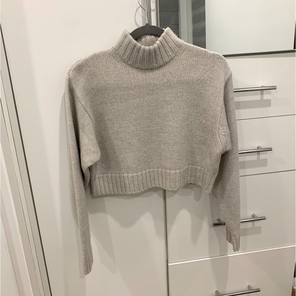 Aritzia Wilfred Free Sweater in light grey - Picture 1 of 4